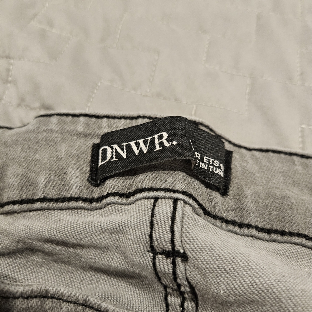 DNWR Gray Distressed Jeans with Red Accents Size 38x31 - Picture 4 of 7